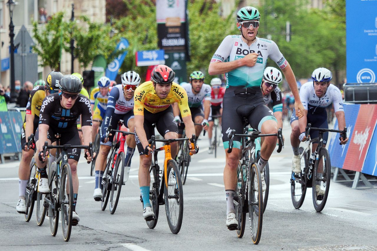 Tour de Hongrie 2021 - 42nd Edition - 2nd stage Balatonf&Atilde;&frac14;red - Nagykanizsa 182,6 km - 12/05/2021 - Jordi Meeus (BEL - Bora - Hansgrohe) - Rudy Barbier (FRA - Israel Start-Up Nation) - photo Igor Stanc&Atilde;&shy;k/BettiniPhoto&Acirc;&copy;2021