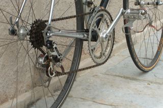 52/42 chainrings and 14-24 six speed freewheel