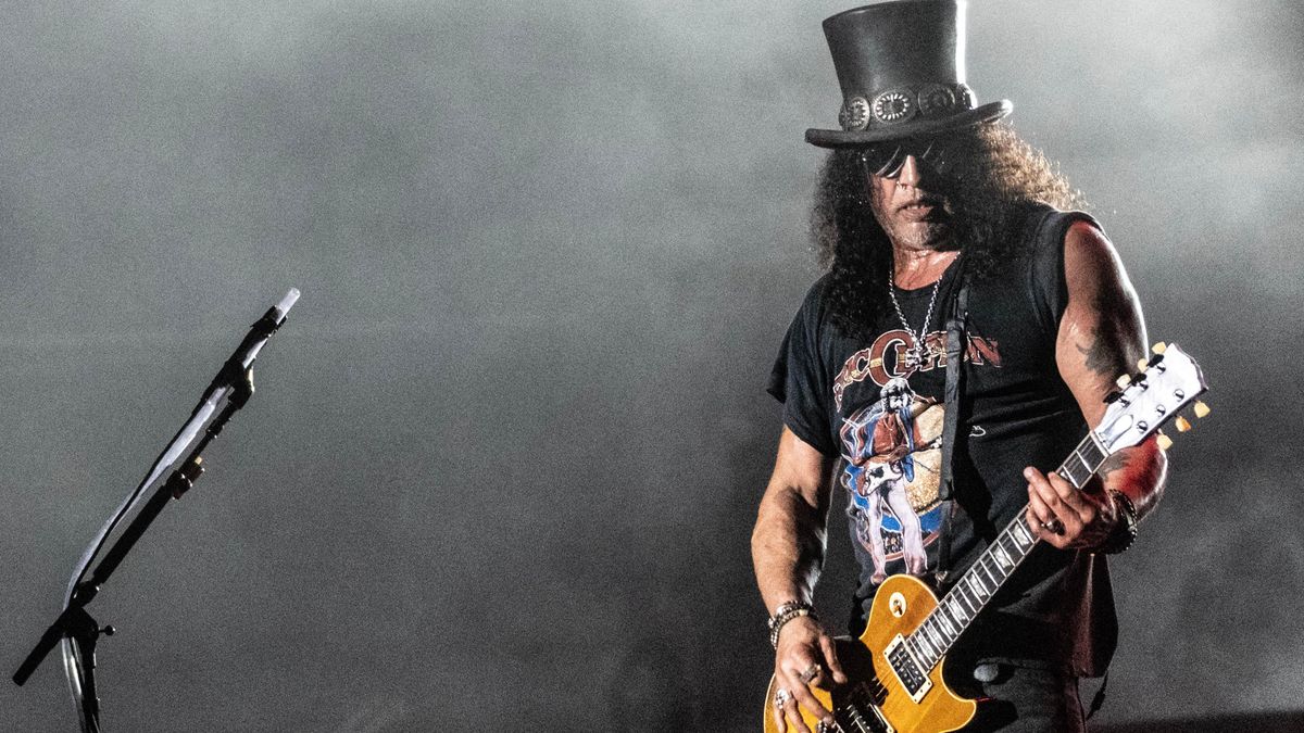 Slash performing