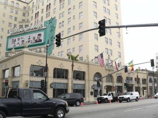 Microsoft rented the lower floor of the Hotel Roosevelt across the street.