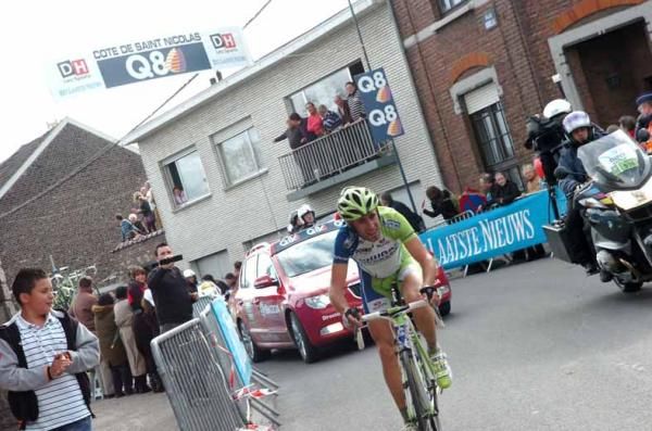 Vincenzo Nibali (Liquigas-Cannondale) leads over the Saint Nicolas.