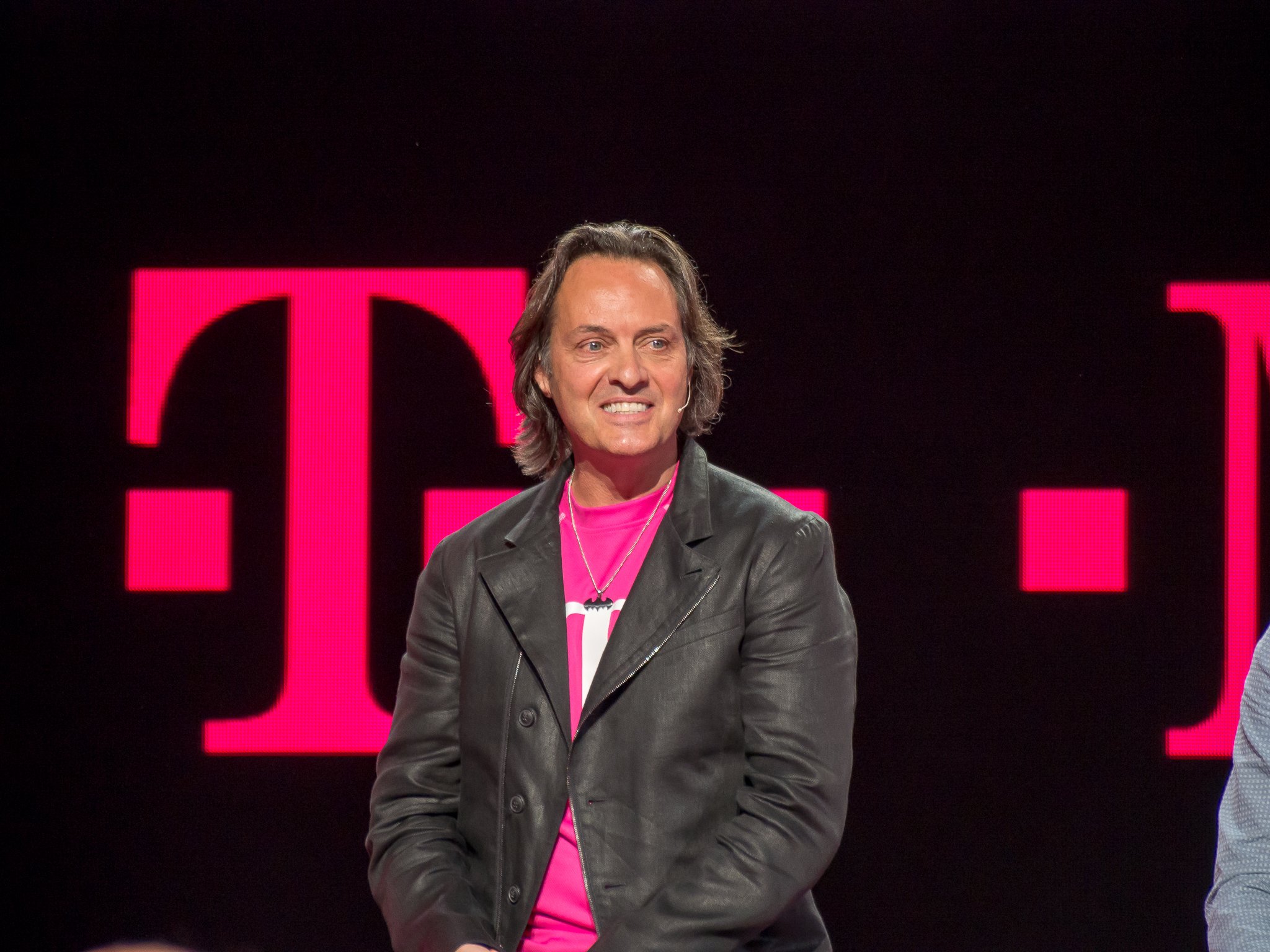 T mobile go. Джон Легер. T mobile legere.