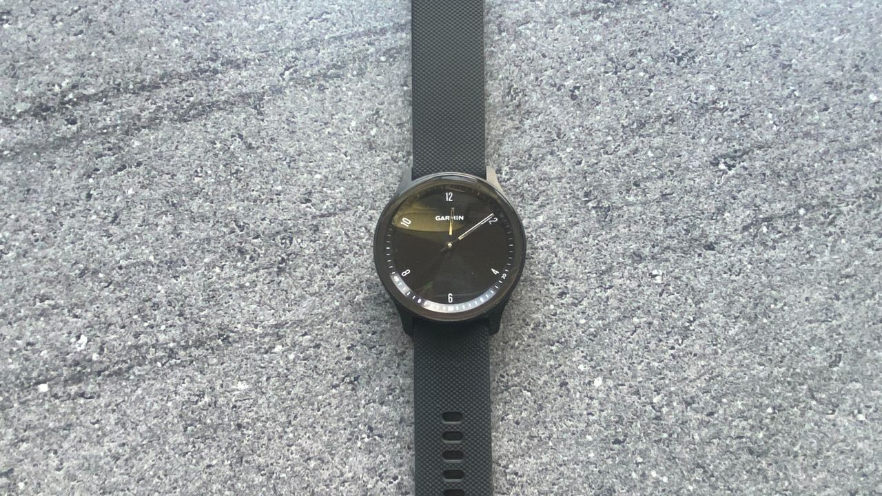 Garmin Vivomove sport laid on granite worktop
