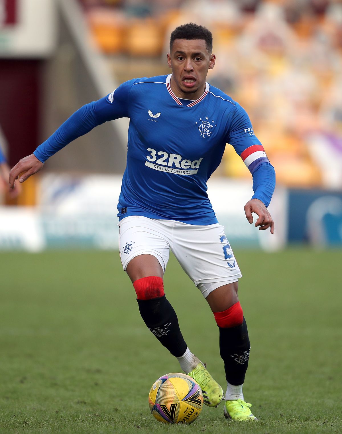 james-tavernier-ready-to-collect-trophy-as-rangers-host-aberdeen-fourfourtwo