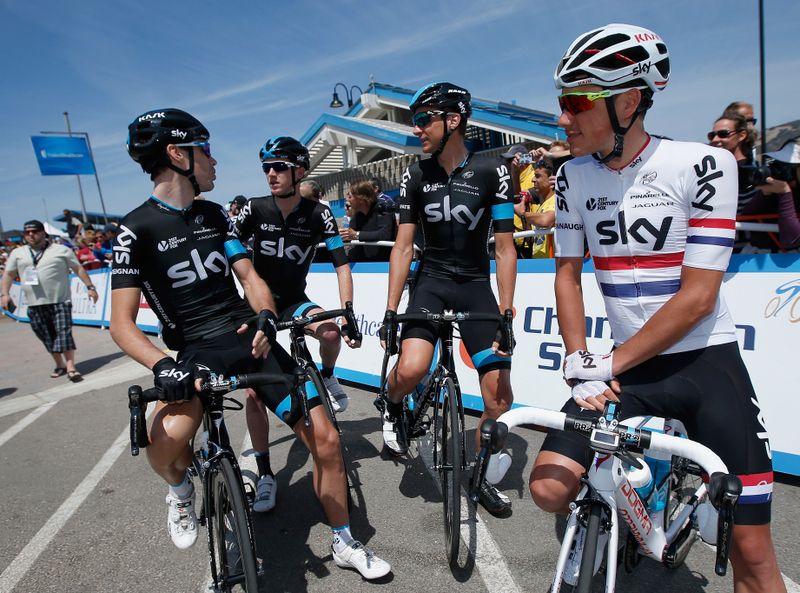 Peter Kennaugh with his Team Sky teammates on the start line