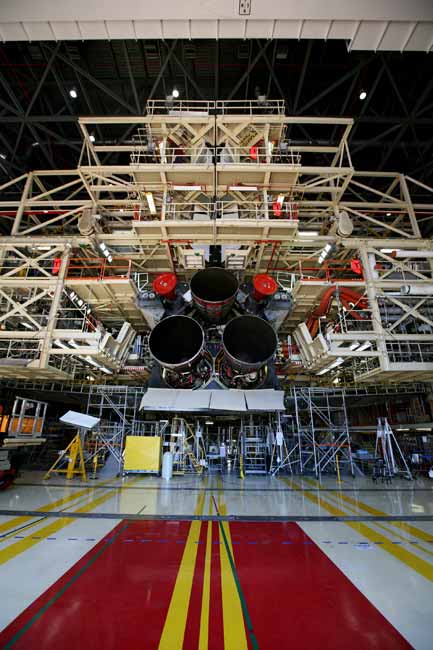 NASA Primes Space Shuttle Discovery for Move