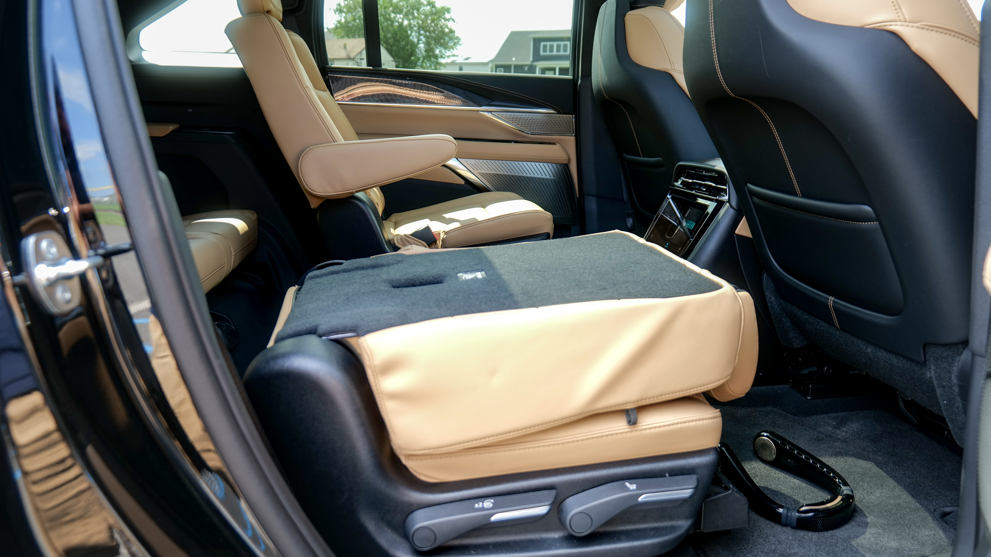 2025 Cadillac Escalade IQ Sport 2 test drive.