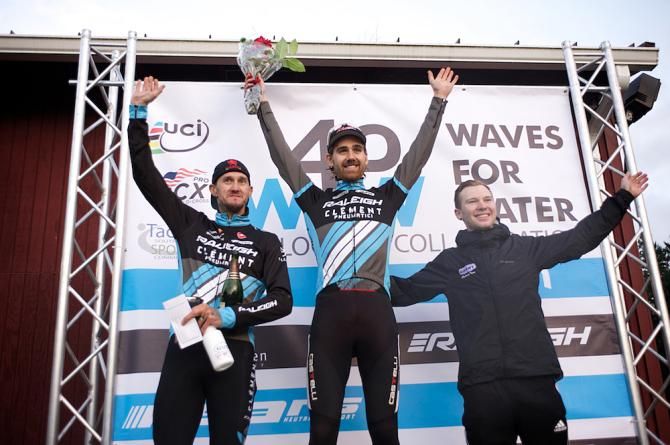The elite men's podium with James Driscoll (RALEIGH/CLEMENT) taking the top ste