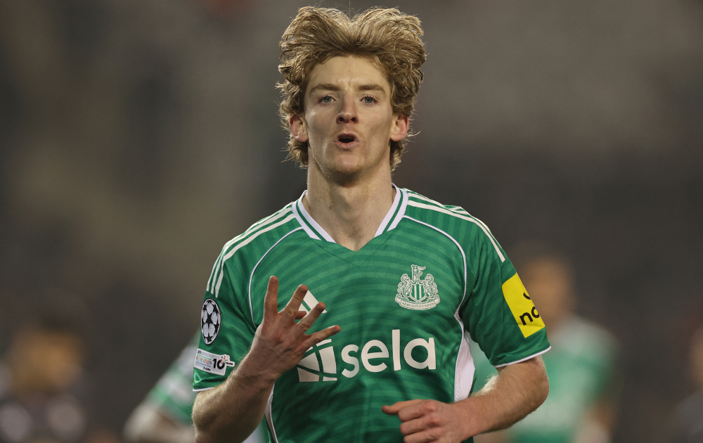 Newcastle United's English midfielder #10 Anthony Gordon celebrates scoring the team's fifth goal from the penalty spot during the UEFA Champions League knockout phase play-off first leg football match between Qarabag and Newcastle at the Tofiq Bahramov Republican Stadium in Baku on February 18, 2026.