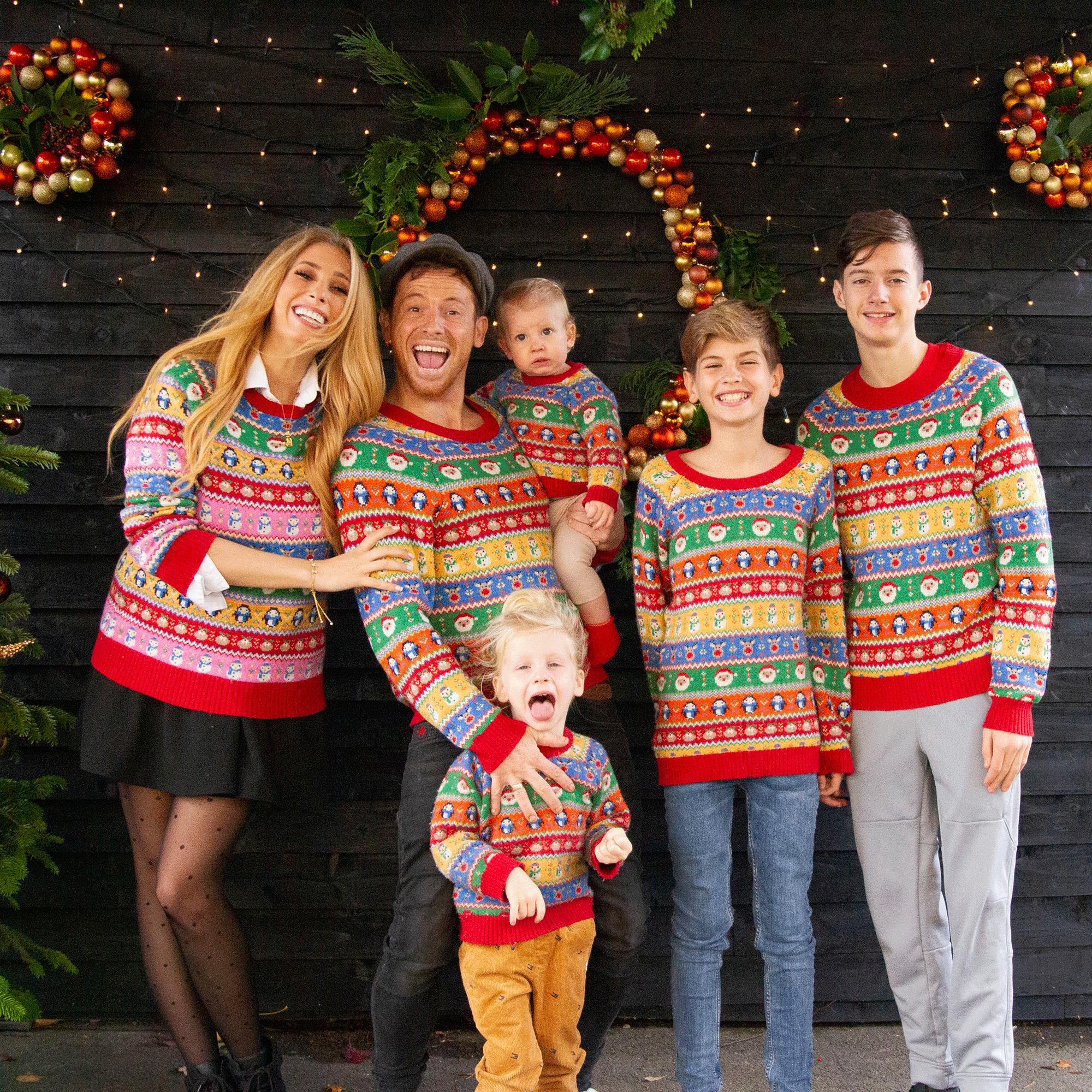 Stacey Solomon in christmas show with bauble wreaths