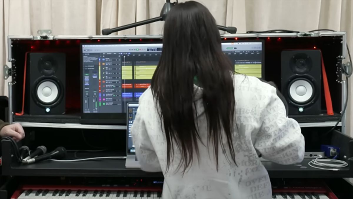 “This Goes Everywhere": Billie Eilish Shows Off Her Logic Pro-powered ...