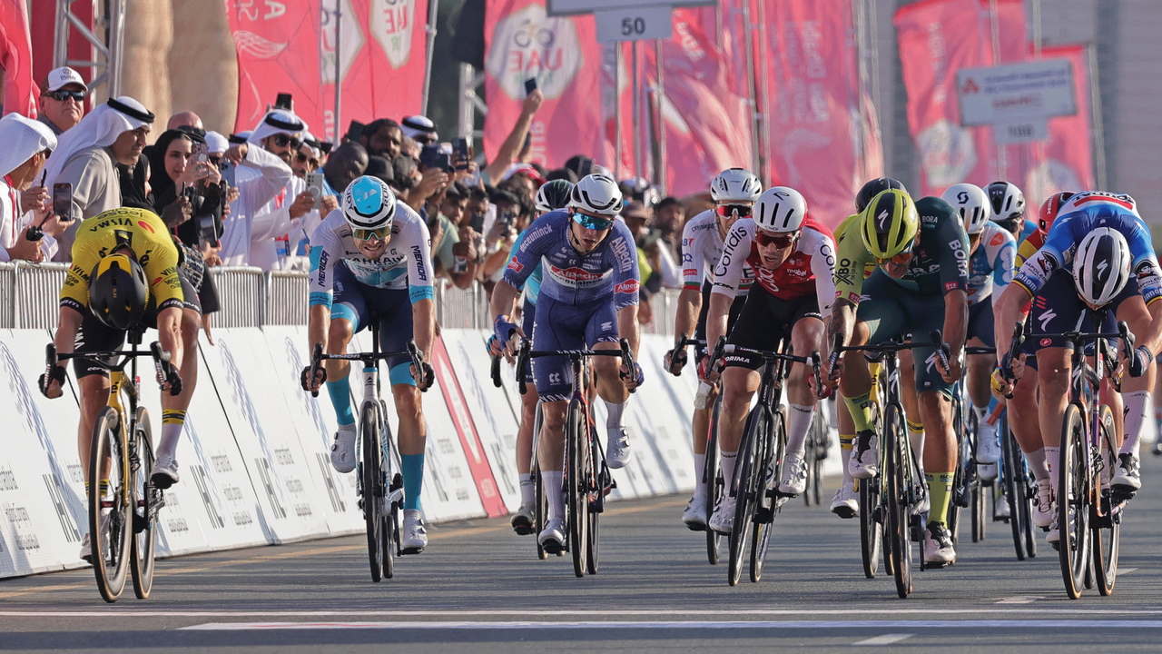 Olav Kooij pips Tim merlier to the win on stage 5 of the UAE Tour 2024