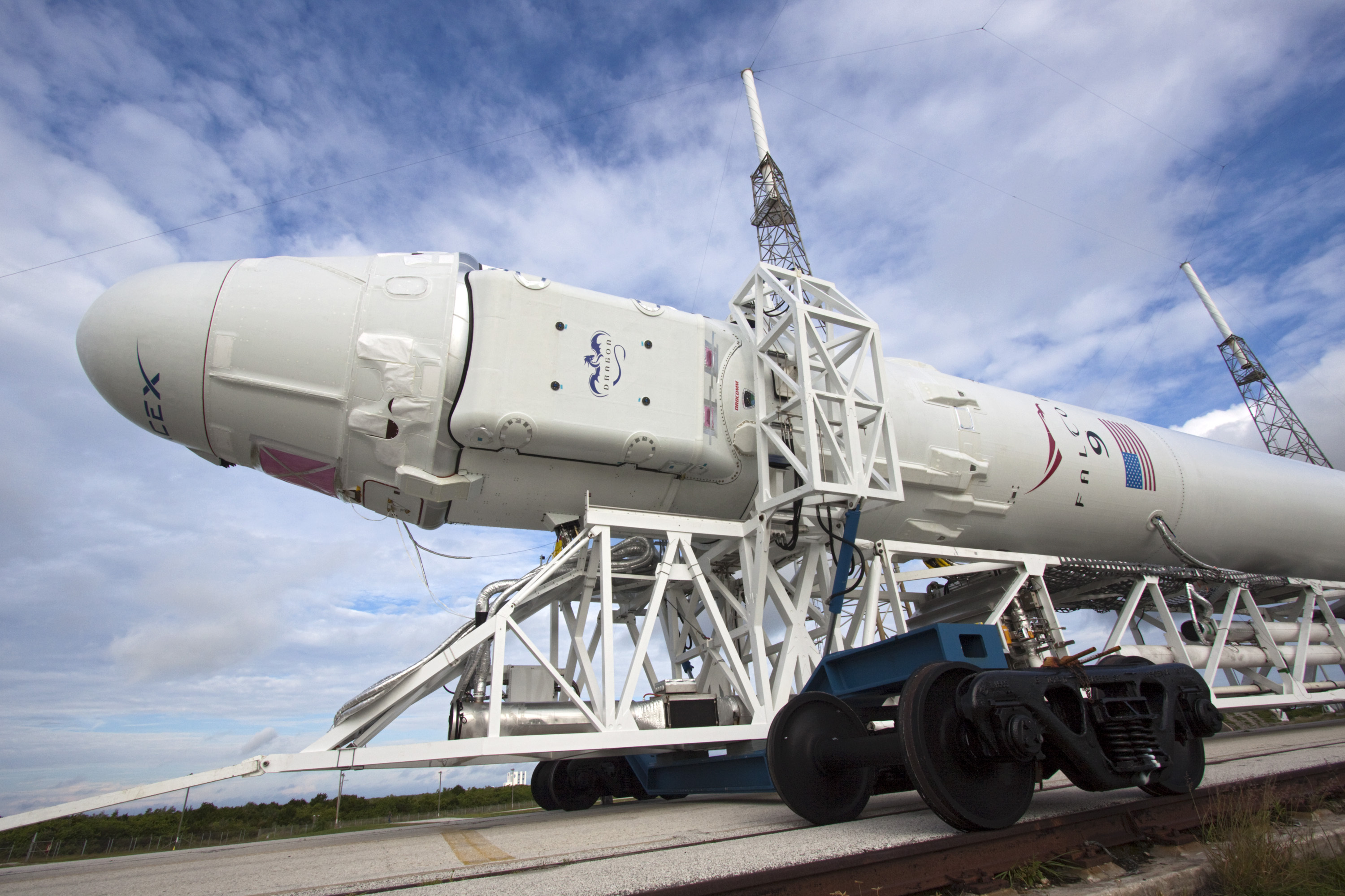 Close-Up View of SpaceX&#039;s Falcon 9