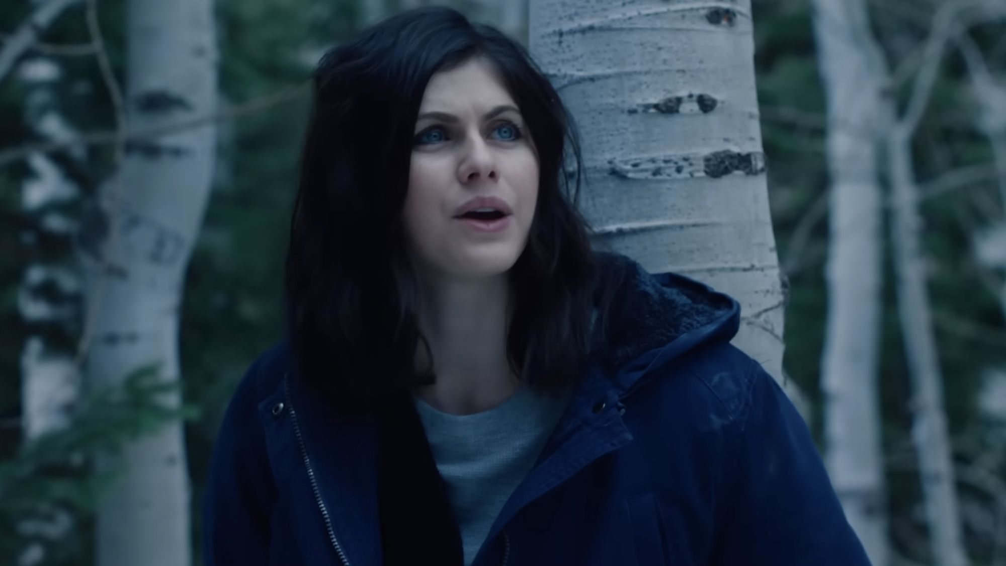 Alexandra Daddario Tried To Rehearse A Sexy Scene With Her Mom. It Did Not Go Well