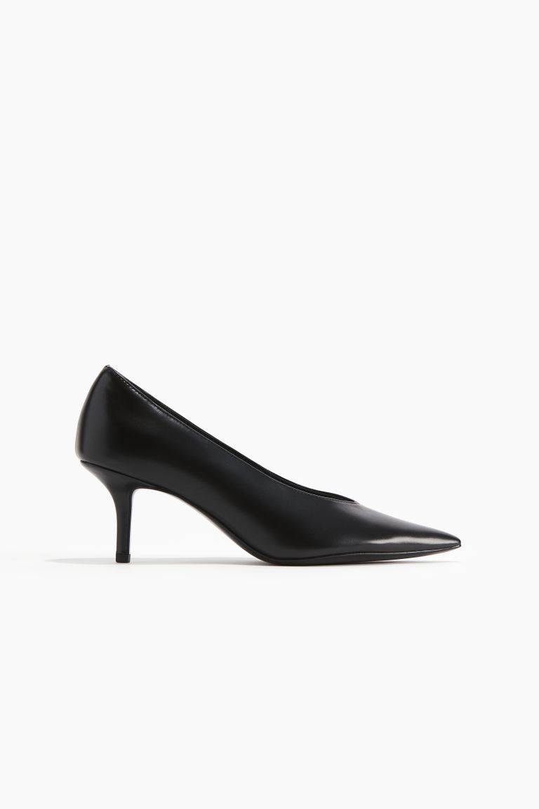 Pointed Pumps