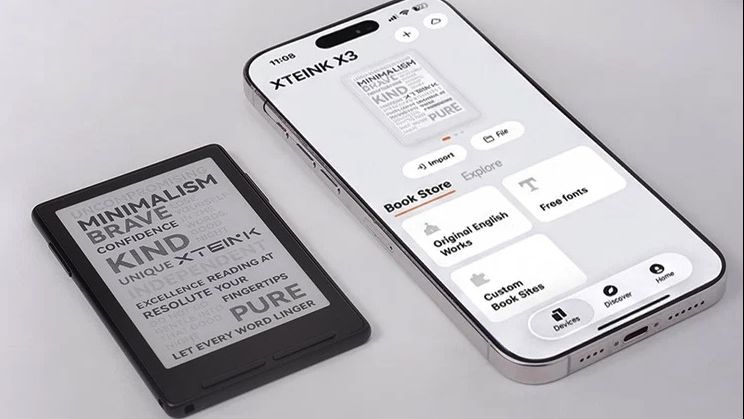 The Xteink X3 alongside a phone running the Xteink app