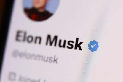 Elon Musk's twitter account on a smartphone