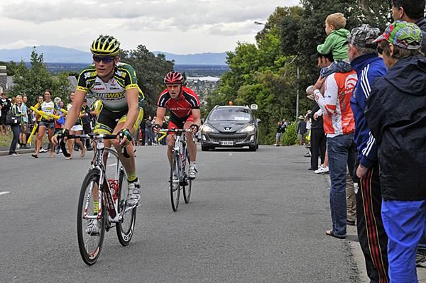 U23 rider Michael Vink and Paul Odlin broke clear early in the race.