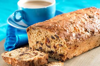 Date and apple loaf
