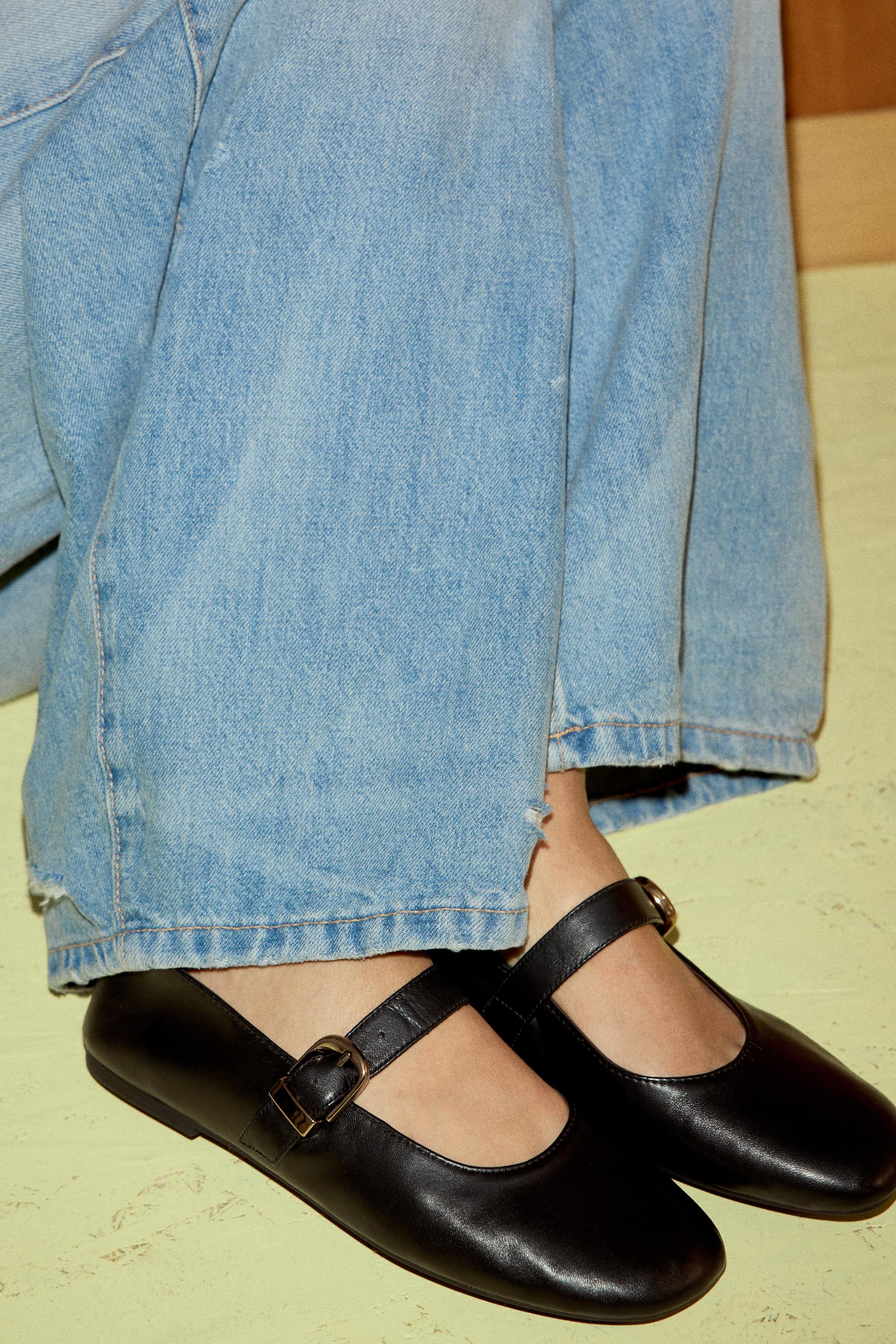 Leather Ballet Flats With Buckle