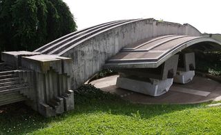 The open-air structure that covers the graves