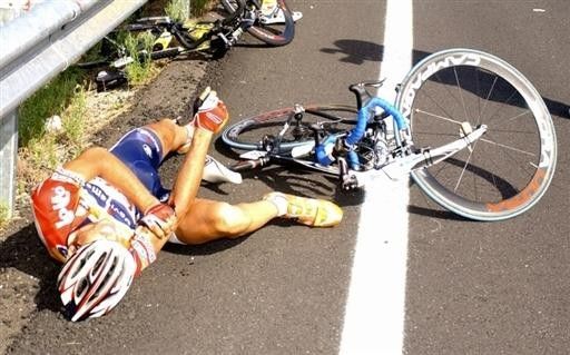 Josep Jufre (Davitamon-Lotto) was involved in a crash roughly 70 kilometres into the eighth stage, slicing an artery in his arm and losing between 1-1.5 litres of blood.