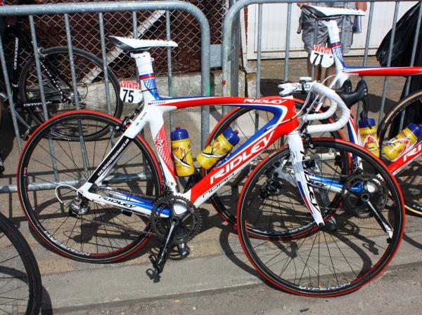 Robbie McEwen (Katusha) stuck with his usual Ridley Noah for Stage 3.