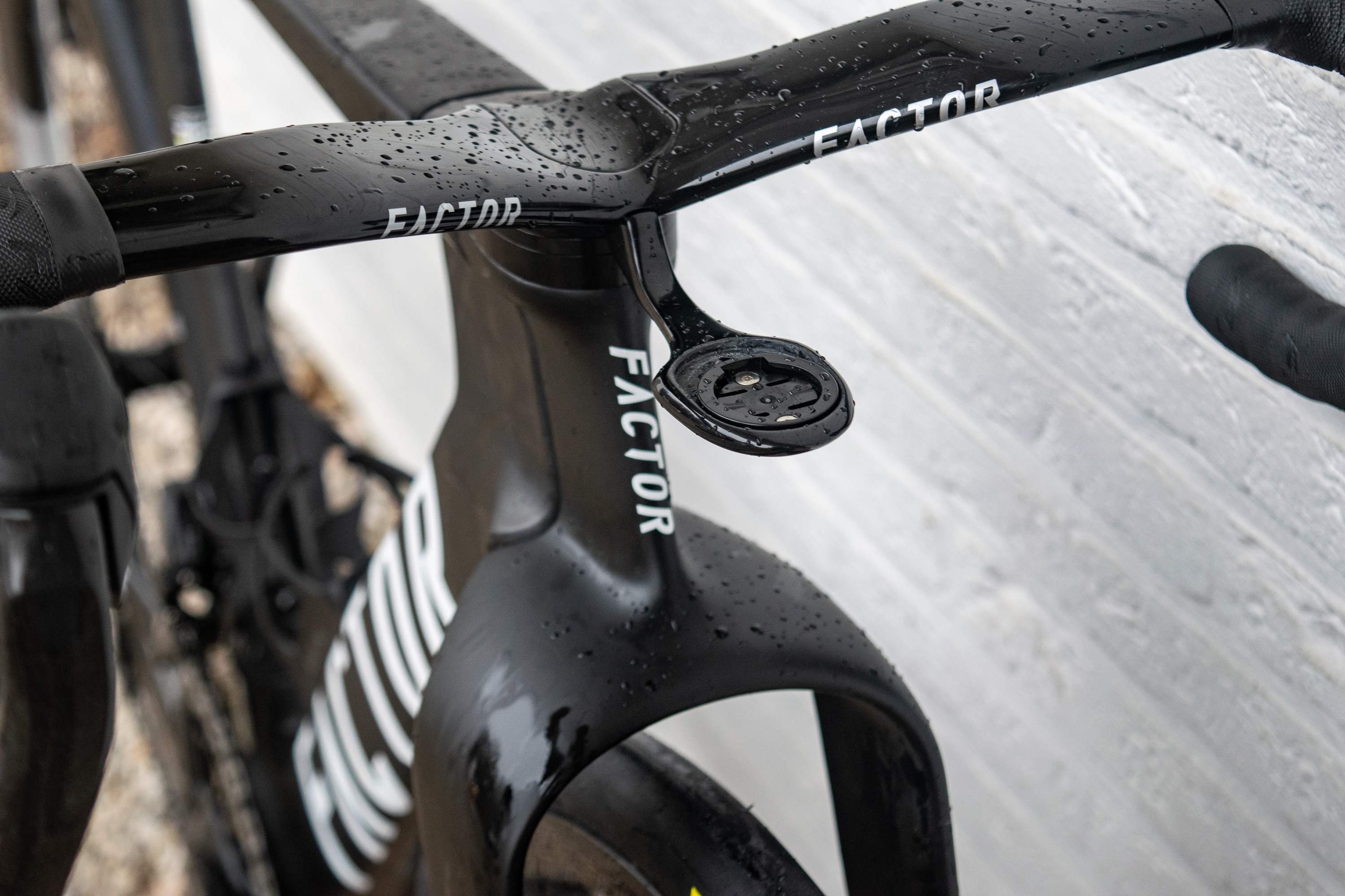 Bicicleta de carretera Factor One y Ostro