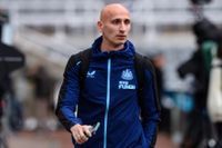 NEWCASTLE UPON TYNE, ENGLAND - OCTOBER 19: Jonjo Shelvey of Newcastle United FC (8) arrives for the Premier League match between Newcastle United and Everton FC at St. James Park on October 19, 2022 in Newcastle upon Tyne, England. (Photo by Serena Taylor/Newcastle United via Getty Images)