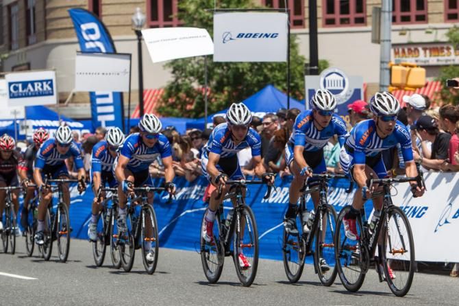 The UnitedHealthcare "blue train" takes over on the last few laps.