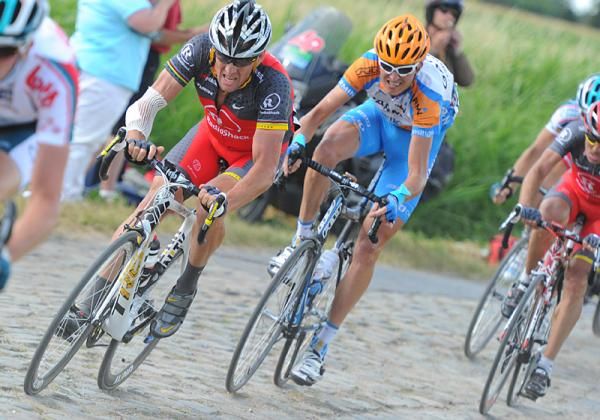 Lance Armstrong (Radioshack) chases.