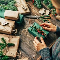 Wrapping gifts embellished with natural elements from then garden