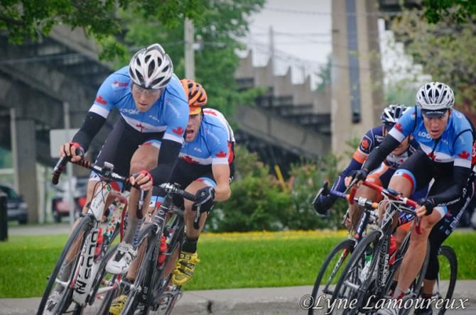 Canadian National Team takes over the front to chase the break on final lap
