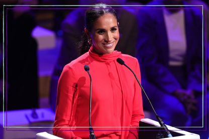 Meghan Markle back in the UK - Meghan, Duchess of Sussex makes the keynote speech during the Opening Ceremony of the One Young World Summit 2022 at The Bridgewater Hall on September 05, 2022 in Manchester, England. 