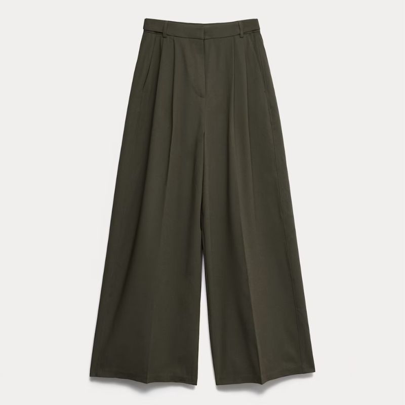 green pleated trousers