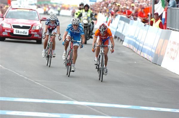 The sprint for second and third.