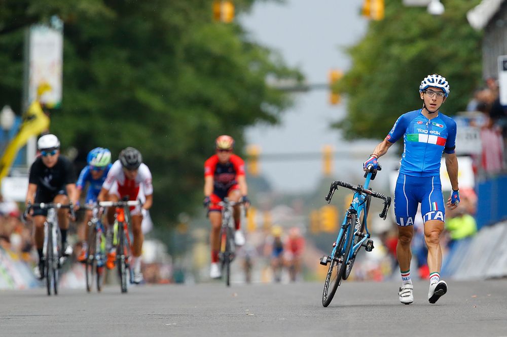 Giorgia Bronzini (Italy) had a mechanical in the closing stages