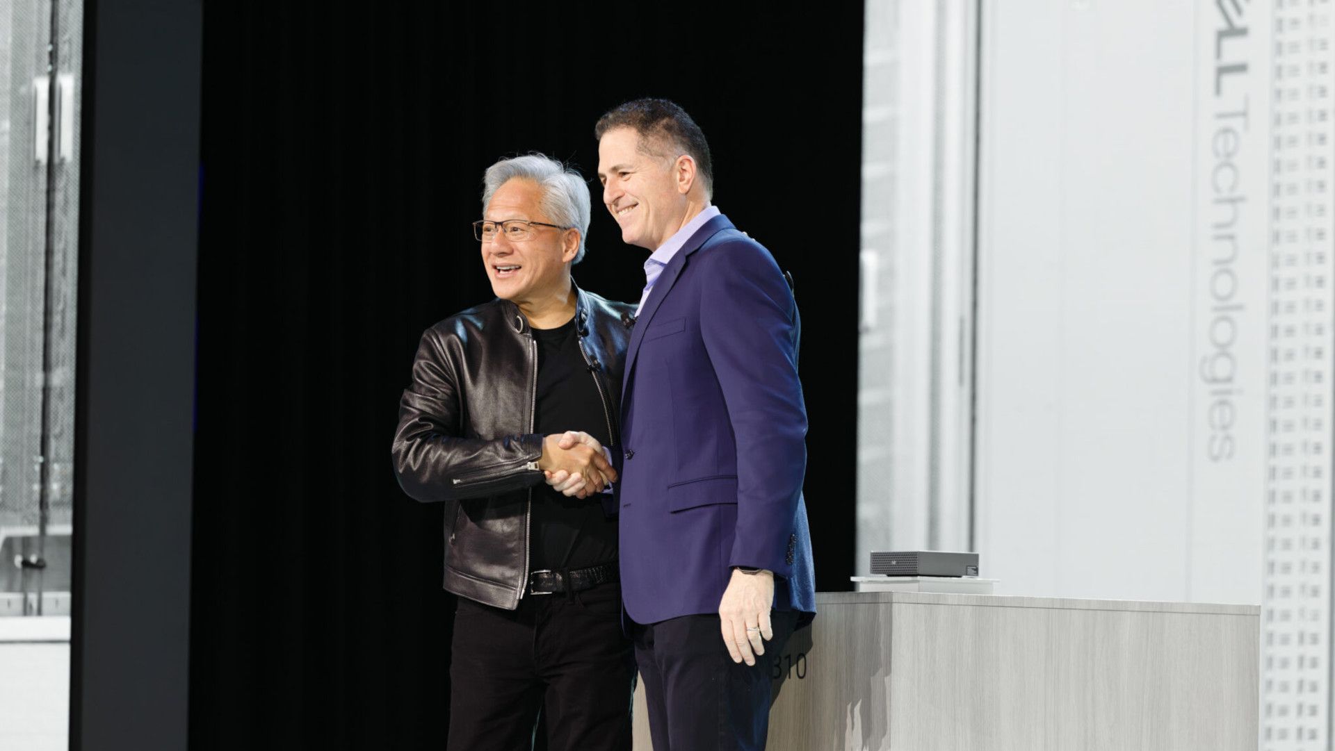 “لدي طموحات كبيرة الآن!”، يقول الرئيس التنفيذي لشركة Nvidia Jensen Huang، لقد دخلنا أخيرًا عصر “الذكاء الاصطناعي المفيد” – وستصبح الأمور أسرع