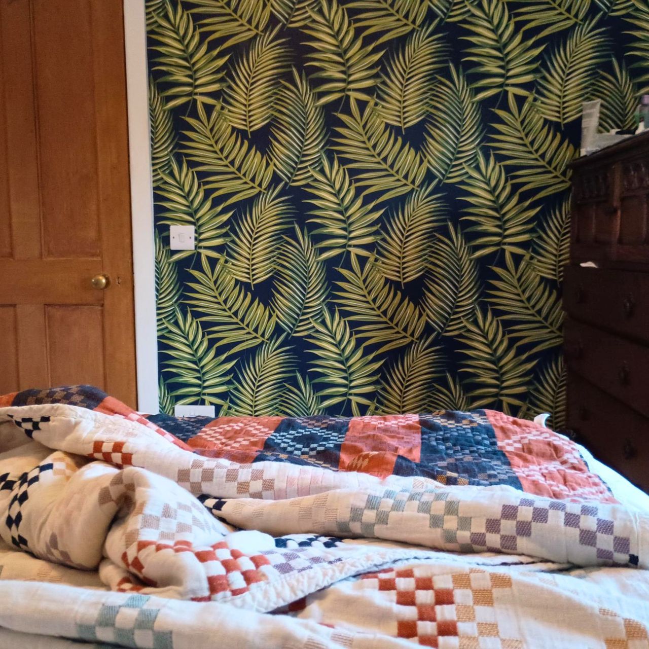 The Secret Linen Store Jolene 100% Cotton Quilted Throw pictured on the tester's bed