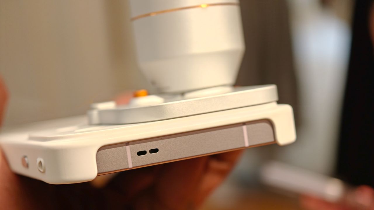 Oppo Find X10 Pro Max in Lunar White with Teleconverter Kit