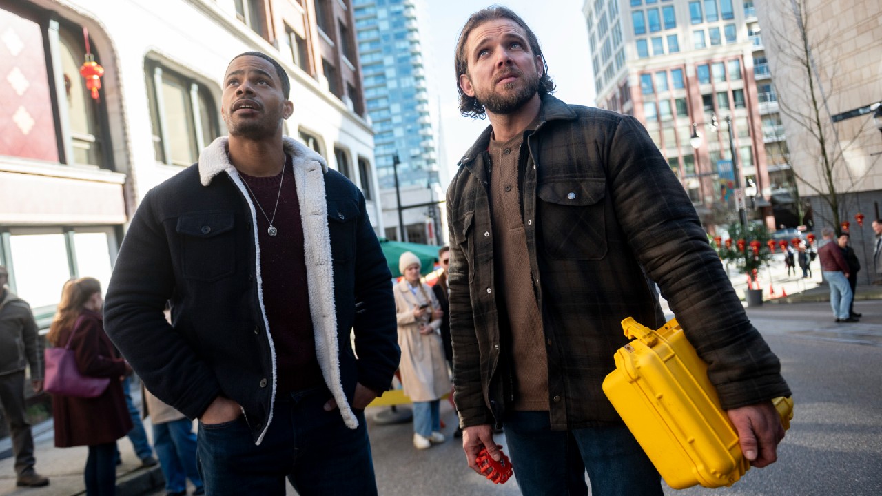 (L-R): Jordan Calloway as Jake Crawford and Max Thieriot as Bode Leone.