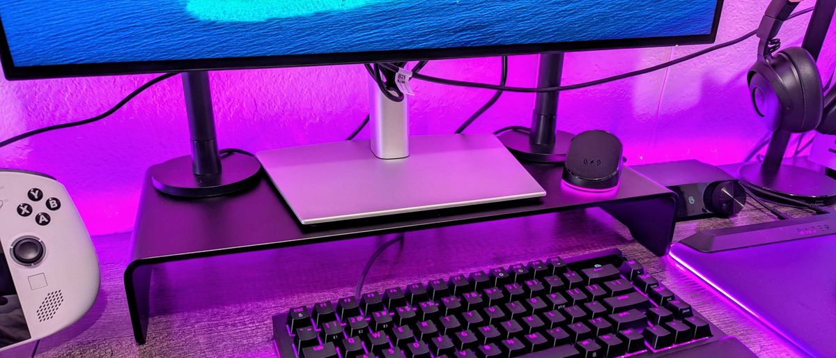 Image of the Razer Monitor Stand Chroma.