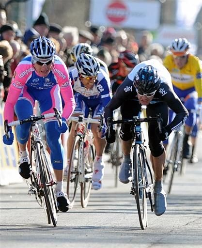 Grega Bole (Lampre) goes head to head with Greg Henderson (Sky)
