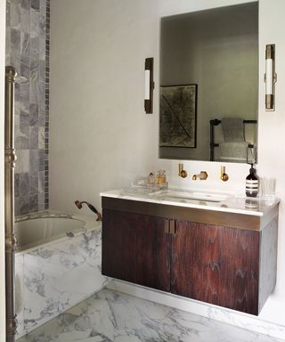 Interior-design-Elnaz-Namakis-apartment-marble-bathroom-2