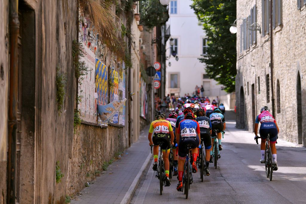 TIVOLI ITALY SEPTEMBER 14 Peloton Spoleto City Public Fans Landscape during the 31st Giro dItalia Internazionale Femminile 2020 Stage 4 a 1703km stage from Assisi to Tivoli 237m GiroRosaIccrea GiroRosa on September 14 2020 in Tivoli Italy Photo by Luc ClaessenGetty Images