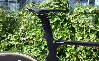 Like nearly all modern aero bikes, the Propel features a proprietary seat post