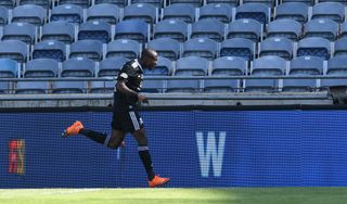 Zakhele Lepasa celebrates his goal against Kaizer Chiefs