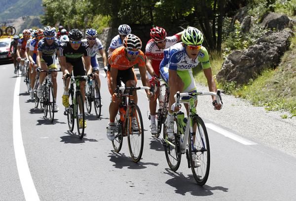 The large breakaway split up on the climb of the Pramartino