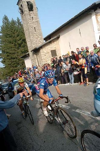 At the top of the Ghisallo climb Cunego was back in the chase group