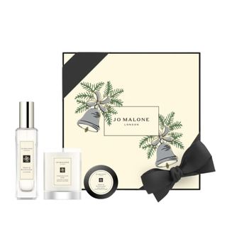 A product shot of the Jo Malone London Exclusive Christmas Gift Set on a white background